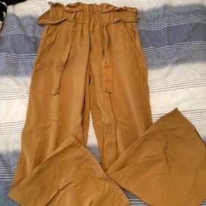 Thread + Supply. Paper bag style wide leg pants. Size M